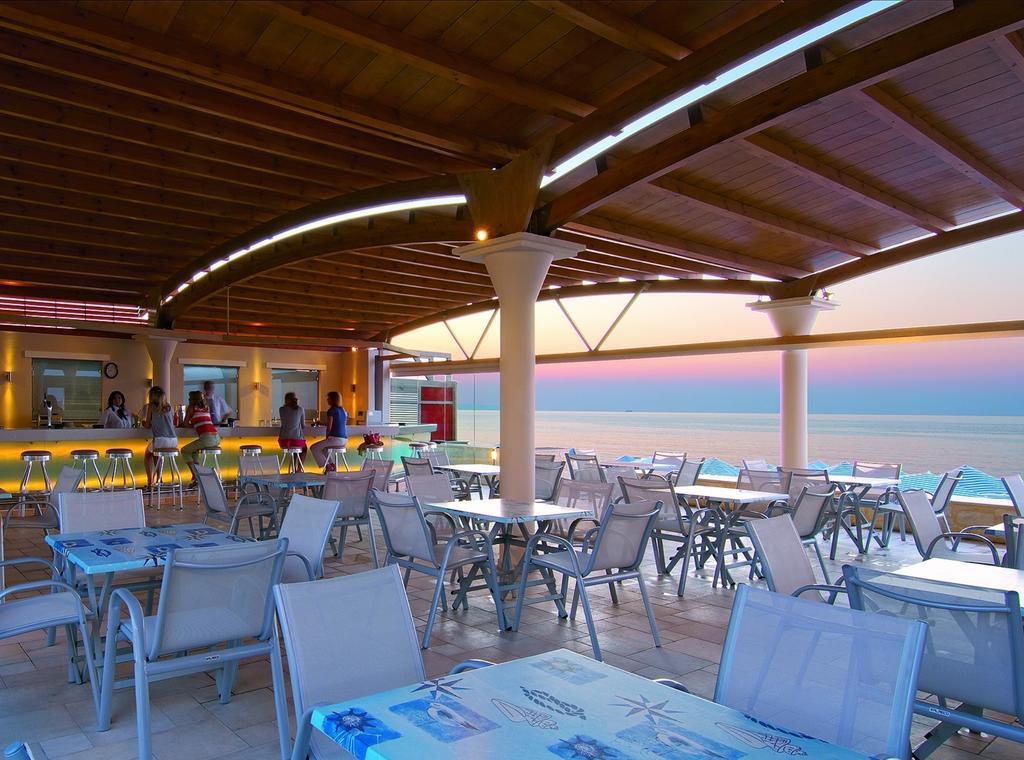 Eva Bay Hotel On The Beach - Adults Only อาเดเลียโนส กัมโปส ภายนอก รูปภาพ